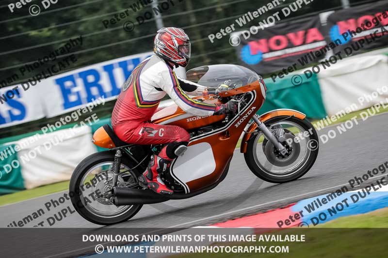Vintage motorcycle club;eventdigitalimages;mallory park;mallory park trackday photographs;no limits trackdays;peter wileman photography;trackday digital images;trackday photos;vmcc festival 1000 bikes photographs